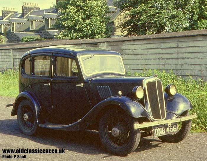 Pre-war Morris saloon car